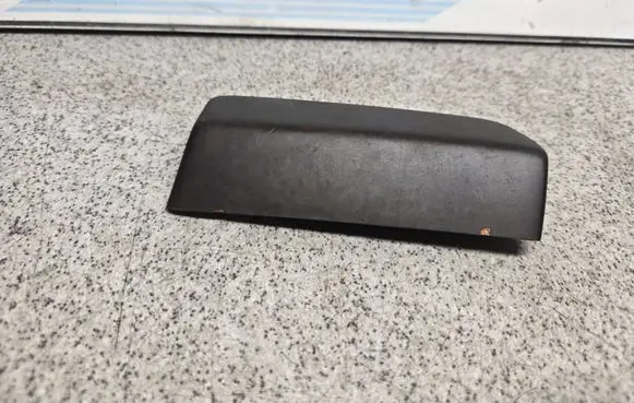 BMW 7 E65 E66 Dashboard glove box trim 7117567