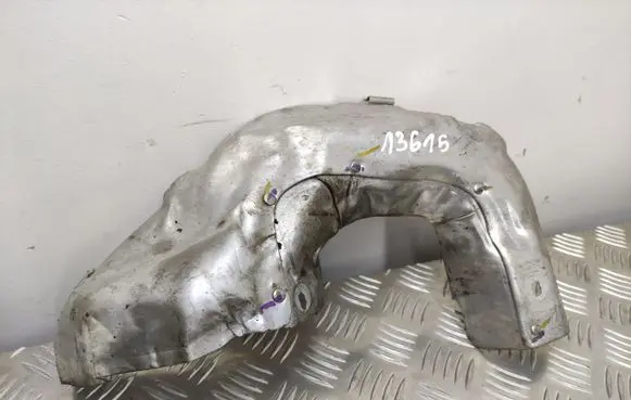 Ford Kuga II Heat shield in engine bay DS719N454HC
