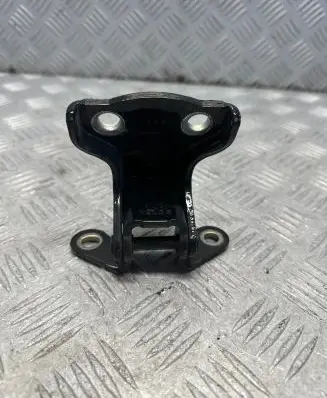 Opel Antara Rear door upper hinge