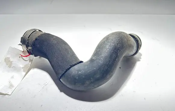 Audi Q7 4L Intercooler hose/pipe 7L6145738A
