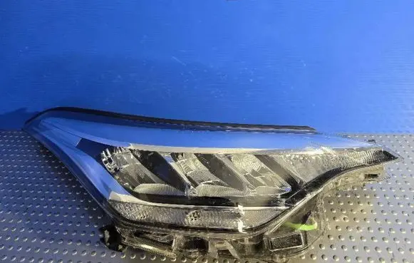 Toyota C-HR I Headlight/headlamp 81110F41800