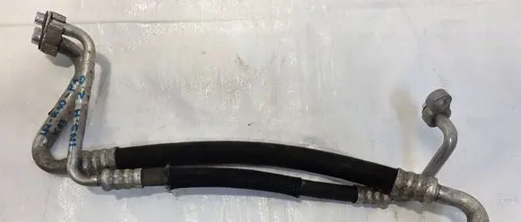 Opel Insignia A Air conditioning (A/C) pipe/hose 13220107