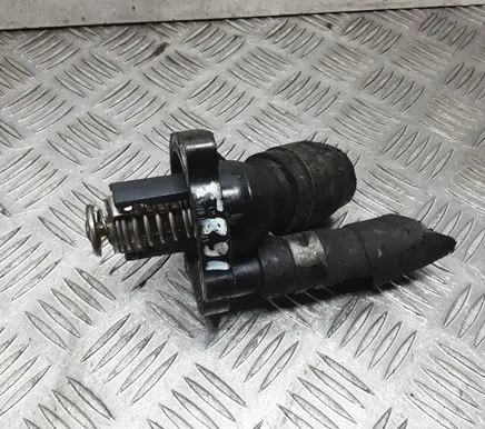 Mazda 6 Thermostat/thermostat housing 0904