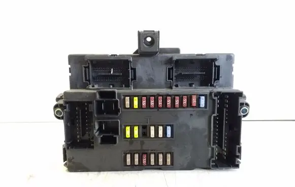 Iveco Daily 5th gen Fuse module 5801639043
