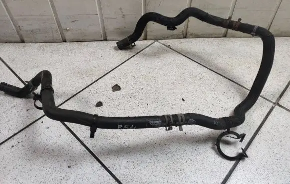 Ford Fusion II Engine coolant pipe/hose DG93-18C266-HB