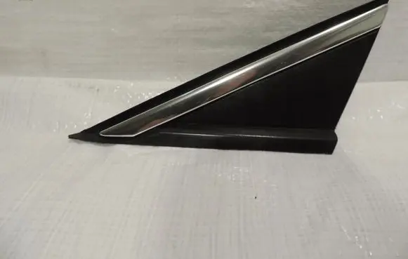 Opel Astra K Front arch trim 39041995