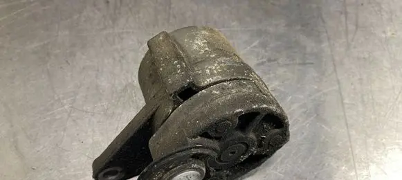 Volvo V70 Alternator belt tensioner 