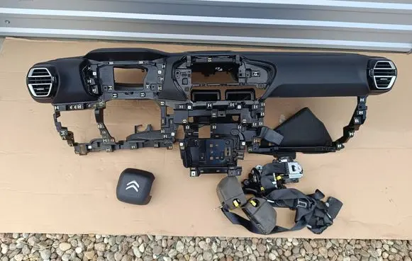 Citroen C4 III e-C4 Dashboard 