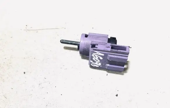 Skoda Fabia Mk1 (6Y) Brake pedal sensor switch 1j0945511 1932211