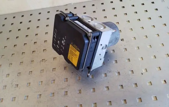 Toyota Avensis T270 ABS Pump 0265235406 0265950749