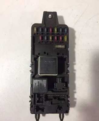 Volvo S40, V40 Fuse module MB953383