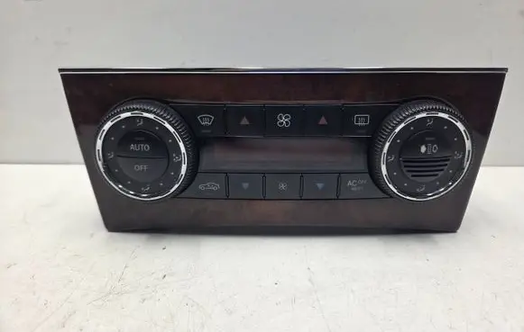 Mercedes-Benz C W203 Climate control unit A2038303285 2038303285
