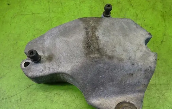 Infiniti Q30 Engine mounting bracket A2702230002