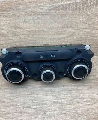 Audi A3 S3 8P Climate control unit 8P0819047F 5HB008849