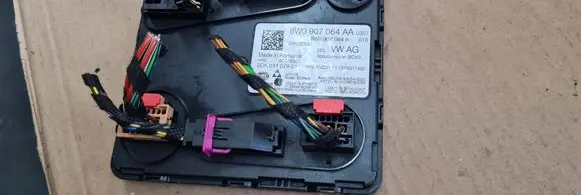 Audi A4 S4 B9 Central body control module 8W0907064AA 8W0907064A 5DK01107901