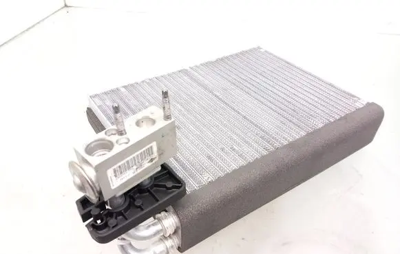 Mercedes-Benz ML W166 Air conditioning (A/C) radiator (interior) T1012571QC T1012569P