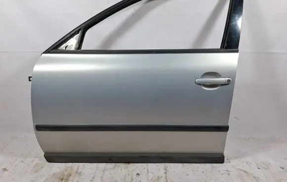 Volkswagen PASSAT B5 Front door 