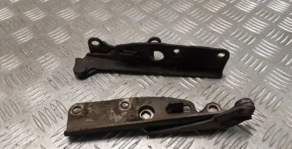 Nissan Terrano Engine bonnet/hood hinges