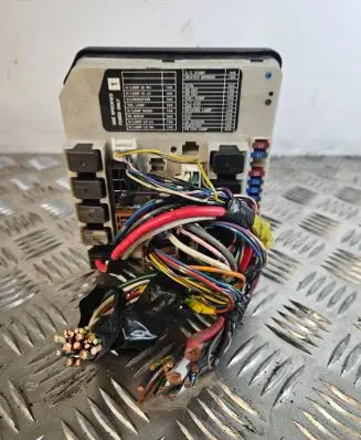 Nissan Pathfinder R51 Fuse module 284B7EB310