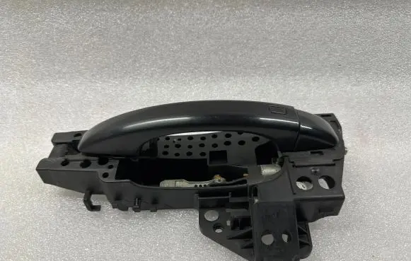 Front door exterior handle/bracket