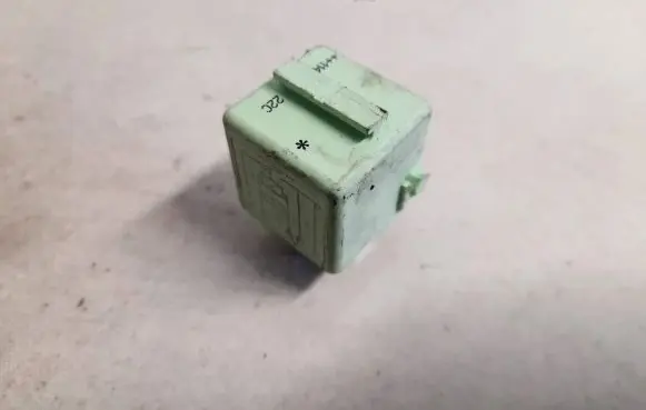 BMW 5 E39 Other relay 61368373700 6136-8373700