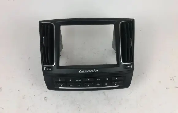 Maserati Levante Climate control unit 06700749200 00223 839052Z