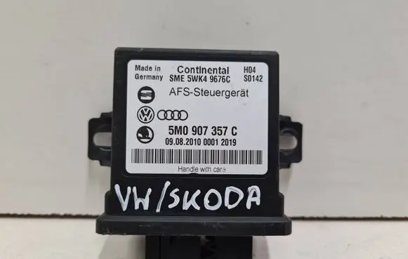 Volkswagen PASSAT B6 Light module LCM 5M0907357C 5WK49676C 0908201000012019