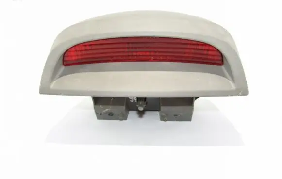 KIA Rio Third/center stoplight