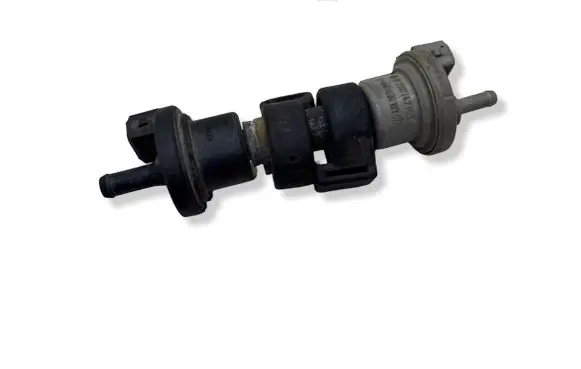 Audi 80 90 B3 Valve vacuum 0280142153