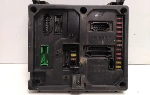 Ford Galaxy Fuse module S108145300D 7M0962258B 470601104