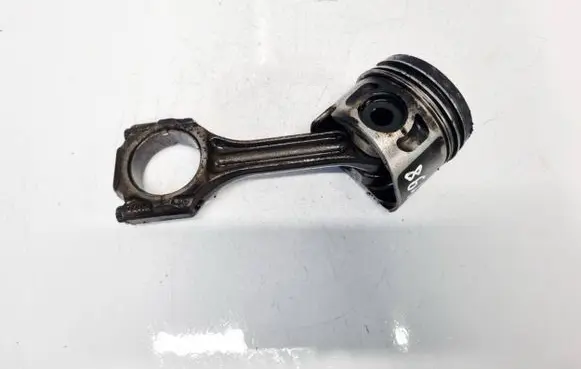 Volkswagen PASSAT B5 Piston with connecting rod