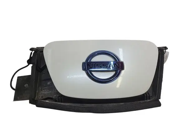 Nissan Leaf I (ZE0) Electric car charge socket cover 657373NK1B