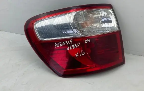 Toyota Avensis Verso Rear/tail lights Wy21w