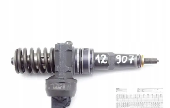 Volkswagen Scirocco Fuel injector 038130073AG