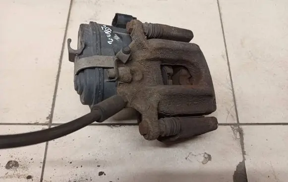 BMW X4 F26 Rear brake caliper 