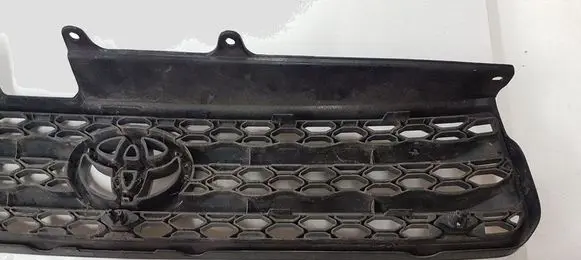 Toyota RAV 4 (XA20) Front grill 5311142070