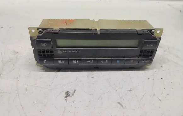 Volkswagen PASSAT B5.5 Climate control unit 5HB00761701