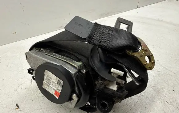 Volkswagen PASSAT B5.5 Front seatbelt 3B1857705D ALE5610841 150803