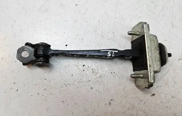 Opel Mokka Front door check strap stopper