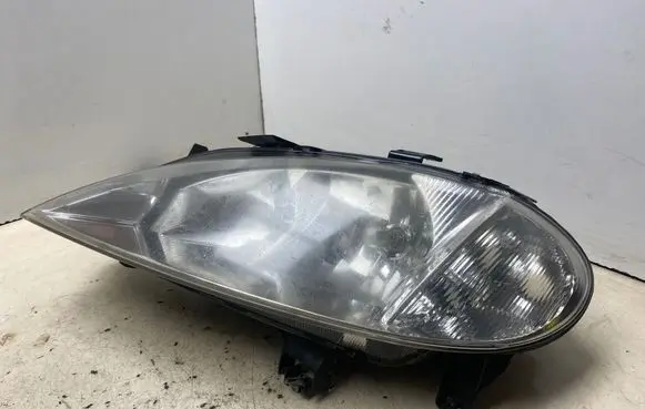 Renault Megane I Headlight/headlamp 67743610 7700427874D