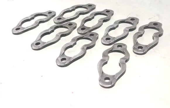 Porsche Cayenne (92A) Fuel Injector clamp holder 