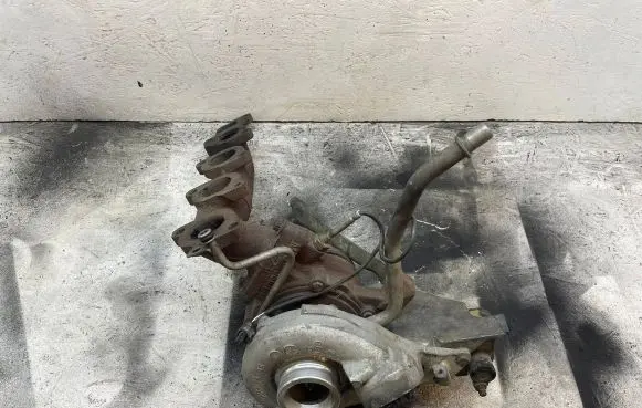 Mercedes-Benz E W211 Turbo A6460901030 6460901030