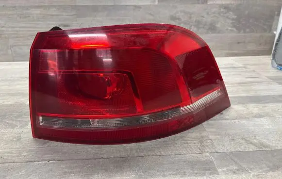 Volkswagen PASSAT B7 Rear/tail lights 3AF945096A 605002
