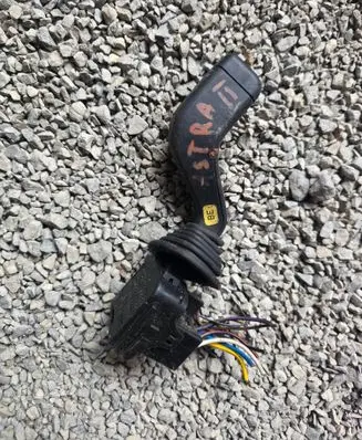 Opel Corsa B Wiper control stalk 90124931