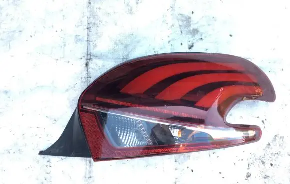 Peugeot 208 Rear/tail lights 9810430580