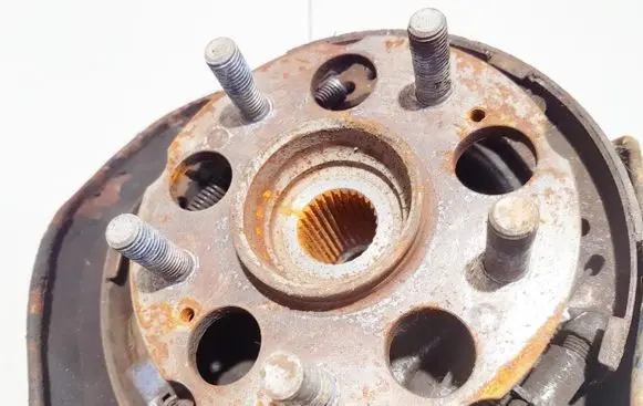Honda CR-V Rear wheel hub