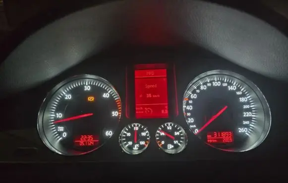 Volkswagen PASSAT B6 Speedometer (instrument cluster) V0002000