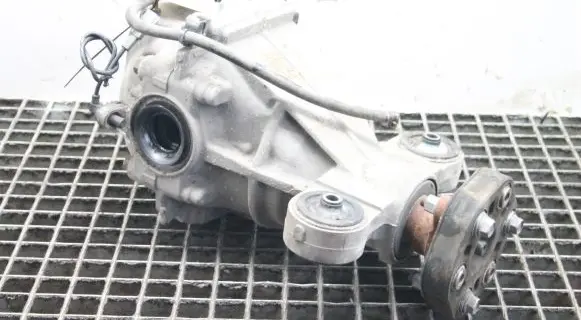Infiniti Q50 Rear differential