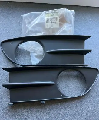 Renault Laguna II Front bumper lower grill 00009745 7701206437