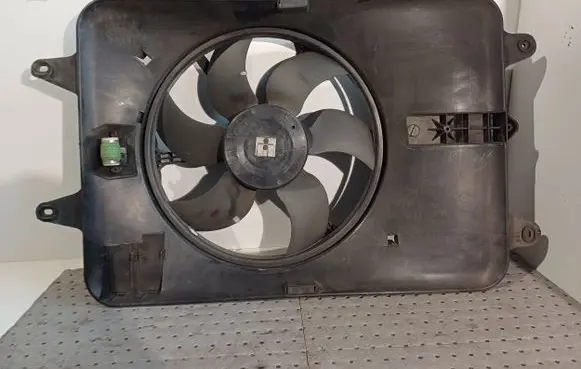 Renault Espace III Electric radiator cooling fan 820100200 6025315506 B837